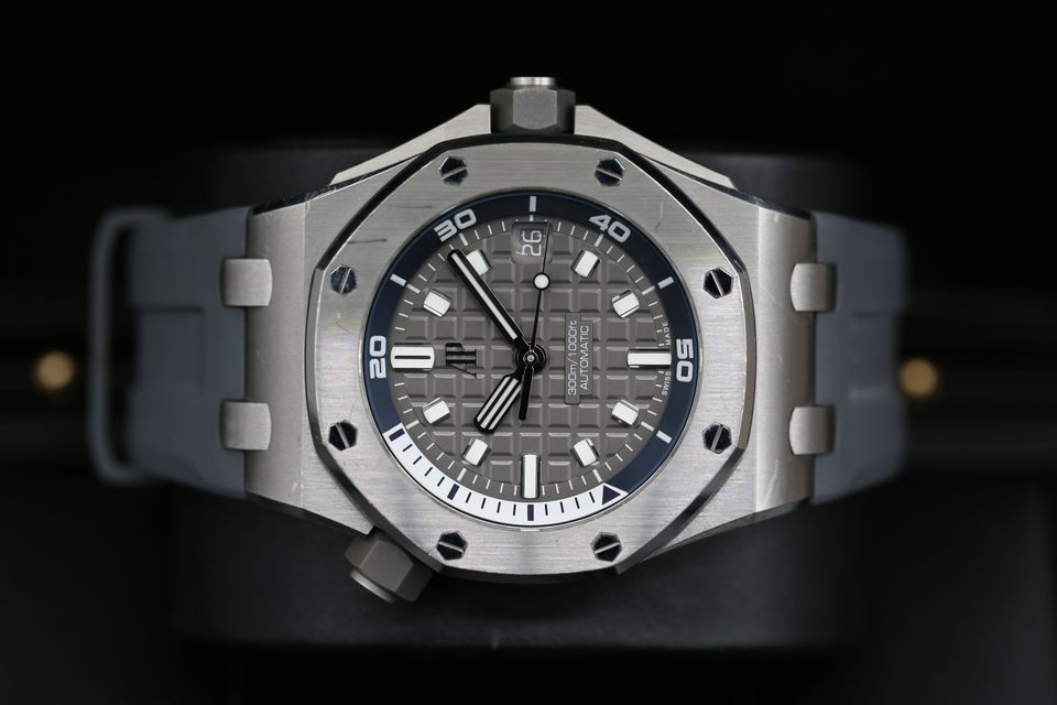 Audemars Piguet Royal Oak Offshore 15720ST.OO.A009CA.01 Image 5